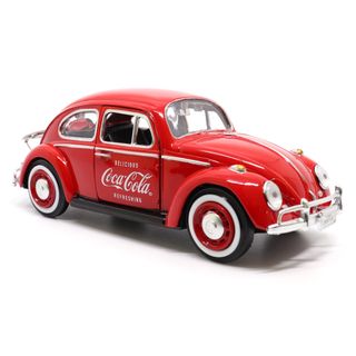 Motorcity Classic 1:24 1966 VW Beetle w/rear luggage rack & cases