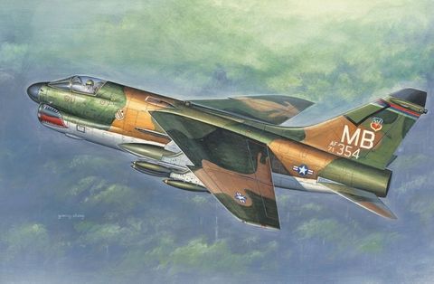 Hobbyboss 1:72 A-7D Corsair II