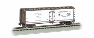 Bachmann Pure Carbonic Co. 40ft Wood Side Refrigerated Boxcar. HO