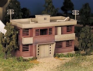 Bachmann Apartment Building, O Scale