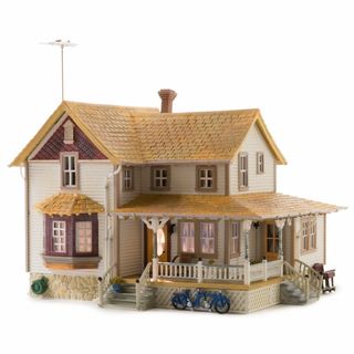 Woodland Scenics Ho Corner Porch House (Lit) *