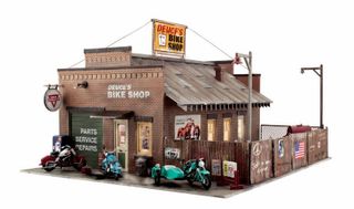 Woodland Scenics O Deuce's Bike Shop (Lit) *