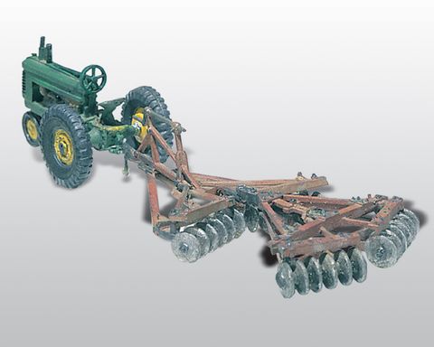 Woodland Scenics Disc & Tractor (1938-1946) Sd *