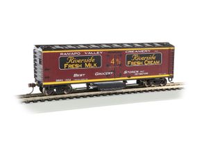 Bachmann Ramapo Valley Creamery 40ft Wood Side Reefer BBRX 1832. HO