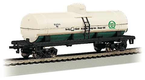 Bachmann Quaker State #781 40ft Single-Dome Tank Car. HO Scale