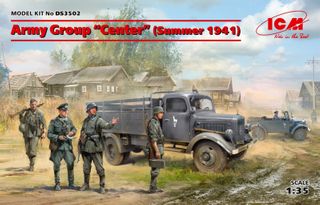 ICM 1:35 Army Group Center (1941) 4 German Drivers with 4 Infantry