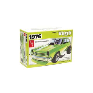 AMT 1:25 1976 Chevy Vega Funny Car