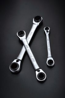 TOPTUL 16x19-17x18mm 4-IN-1 RATCHET DOUBLE RING SPANNER PRO-SERIES