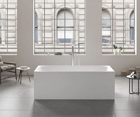 Studio 1400 x 700 Free standing bath (NON OVERFLOW)