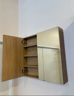 600 Pencil Edge Natural Oak Laminate Mirror Cabinet (720 Height)