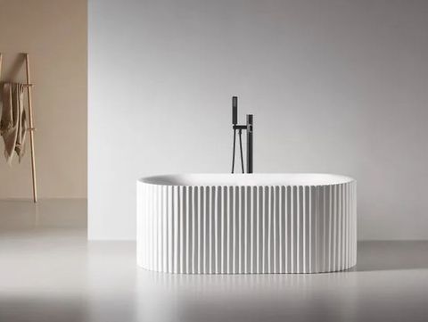 Ribble 1500 Matte White Fluted Freestanding Bath