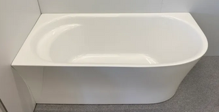 Kenai 1500 Matte White Left Corner Freestanding Bath