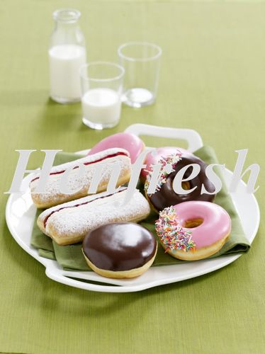 AM Frozen Donut Rings Deluxe 32x40gm