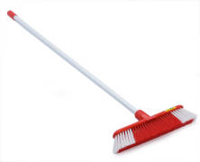 INDOOR BROOM RED