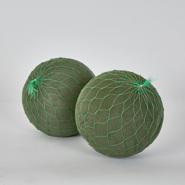 Oasis Floral Foam Netted Sphere 18cm