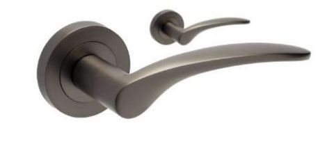 ZANDA 7015 APOLLO ROUND ROSE LEVER SET GN