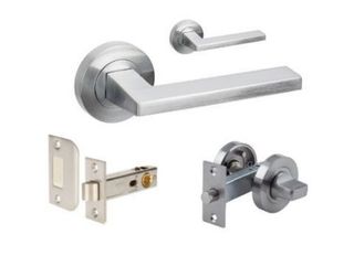 ZANDA 7108 VECTOR ROUND LEVER SET W/LATCH + PRIVACY KIT SC