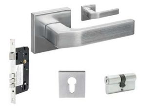 ZANDA 8100.E3 QUATTRO SQUARE ENTRANCE SET W/LOCK + FURN SC