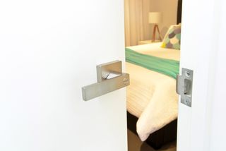 ZANDA 11509 TRIDENT KEY IN LEVER PRIVACY SET BN