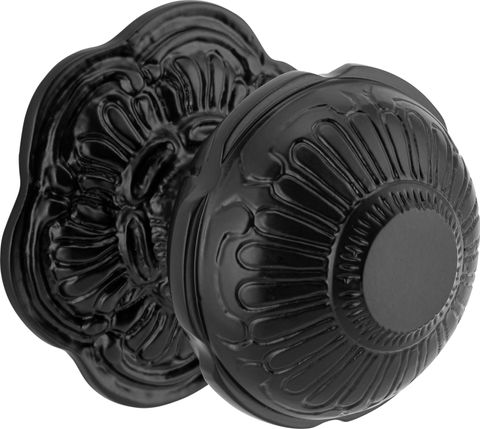 TRADCO CENTRE DOOR KNOB ORNATE MATT BLACK BACKPLATE 80MM