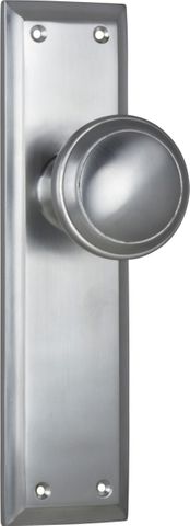 TRADCO DOOR KNOB MILTON LATCH PAIR SATIN CHROME