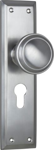 TRADCO DOOR KNOB MILTON EURO PAIR SATIN CHROME