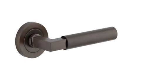 Iver TRA0341 0341 Berlin Door Lever Round Rose Pair SB