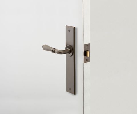 Iver Sarlat Lever Chamfered Plate Furniture Kit No Latch