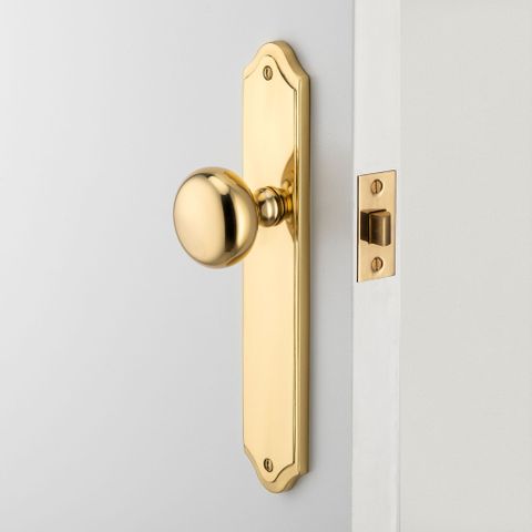 Iver Cambridge Knob Shouldered Plate Furniture Kit No Latch
