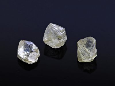Diamond crystals 2.5-3mm +/- set of 3 (N)