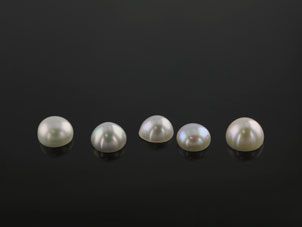 Freshwater Half Seed Pearls 3.5-3.75mm (C)