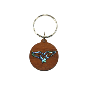 PAUA|RIMU KEYRING - WHALE TAIL