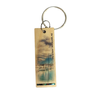 HOOP-PINE/PAUA STRIP KEYRING - CITY OF SAILS