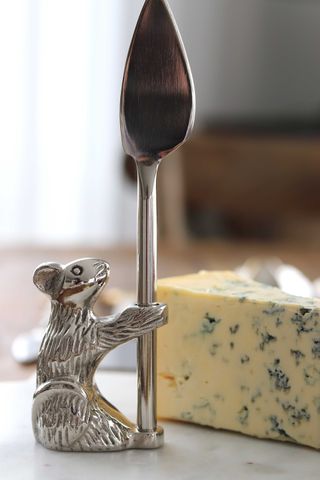 Standing Guard Mouse, Cheese Knife