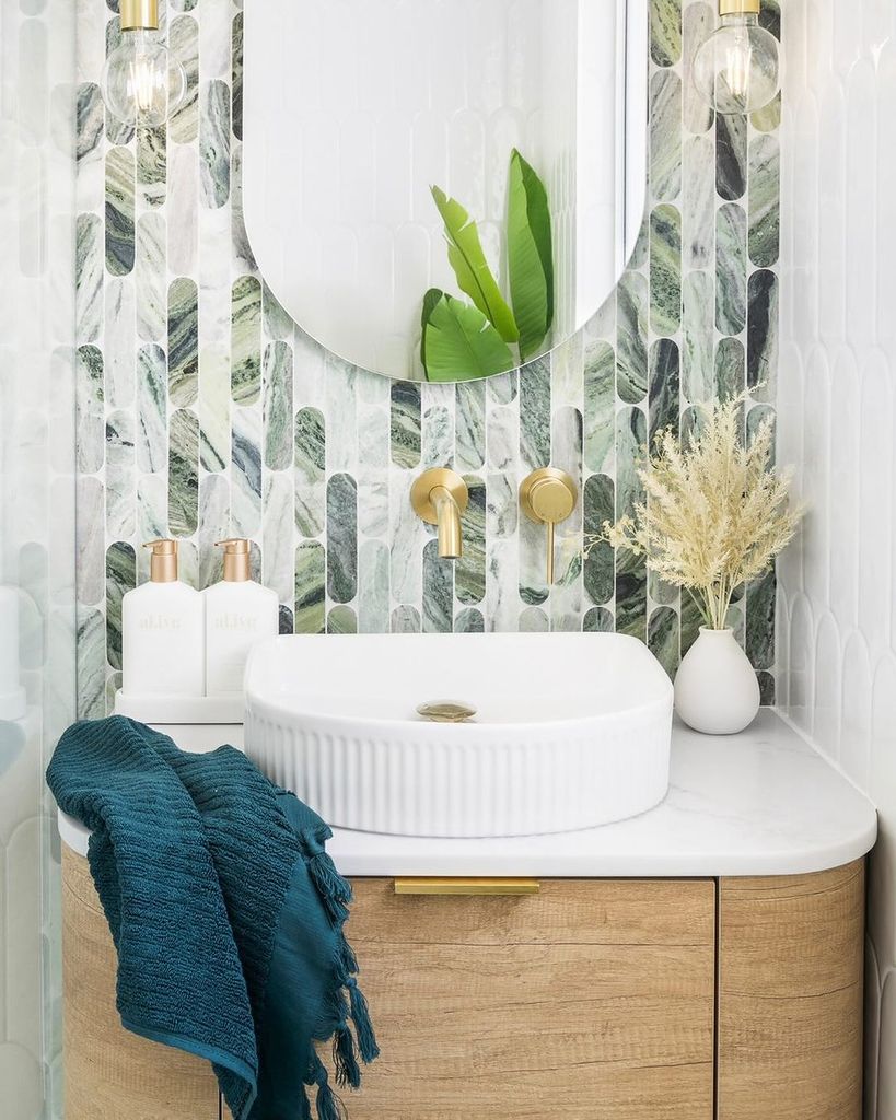 Master the art of the bathroom shelfie with the main ingredient: a chic bathroom as your backdrop