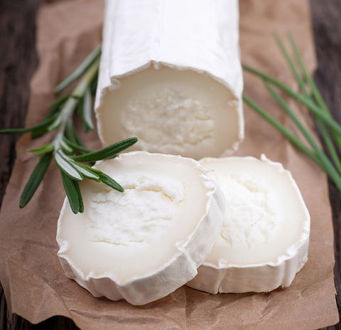 Buche de Chevre Blanche 1 kg- With Rind