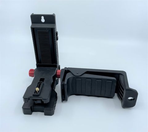Universal wall clamp for METSYS units
