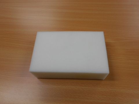 WHITE SPONGE RECTANGULAR 200 X 130 X 60MM