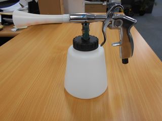 TORNADO UPHOLSTERY TOOL. AIR OPERATED