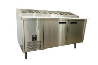 GLACIAN – 760mm Deep 3 Door S/S Pizza Prep Fridge