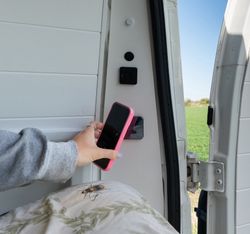 Scanstrut’s impressive new Qi2 Ultra delivers super-fast, secure, wireless charging