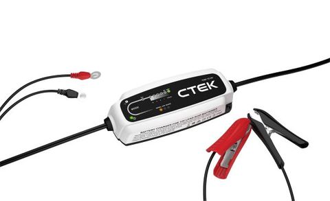 CTEK 5 Amp Battery Charger Bundle