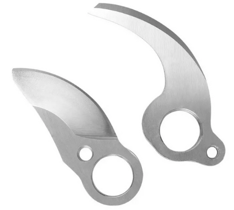 SET OF BLADES