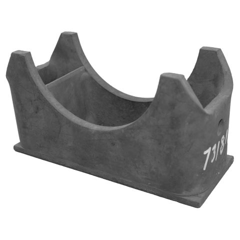 HUTCH AXLE SEAT 301-03