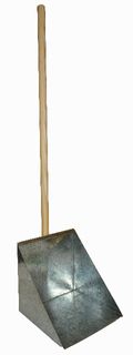 METAL DUSTPAN PLATFORM SCOOP W/ HANDLE