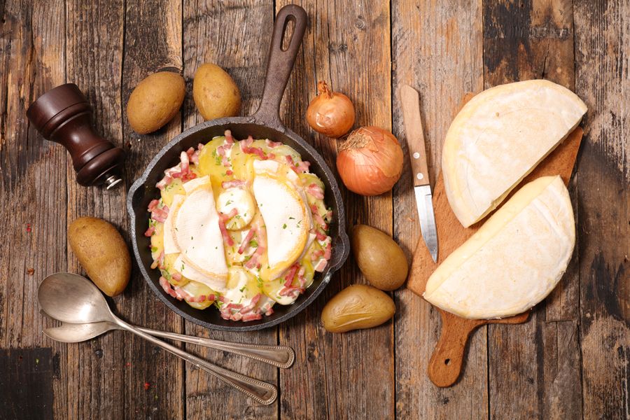 -tartiflette-reblochon-shutterstock_496468789.jpg