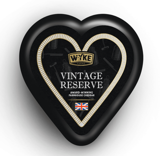Vintage Reserve Cheddar Heart 100g