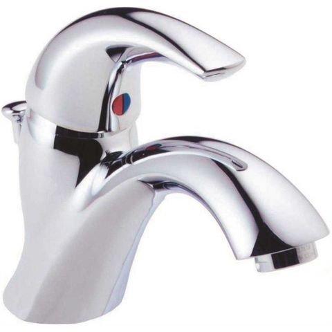 Delta Classic Centerset Bathroom Faucet (Chrome)