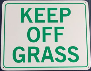 Keep Off Grass Sign (Metal) (10"x8")