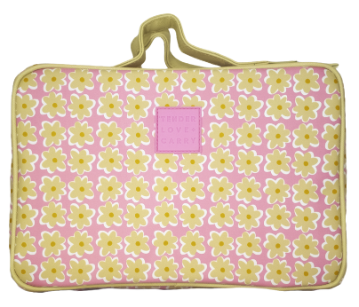 Daisy Star Pink Hanging Washbag